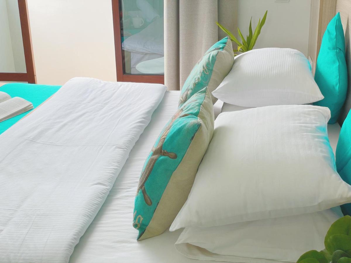 Aquzz & - Maldives Guest house Maafushi